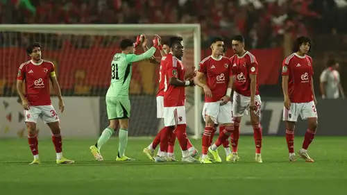 لاعبو الأهلي المصري أمام الجيش الملكي المغربي