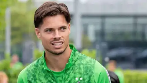 جوليان فايغل لاعب بروسيا مونشنغلادباخ