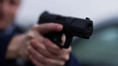 مسدس (تعبيرية)