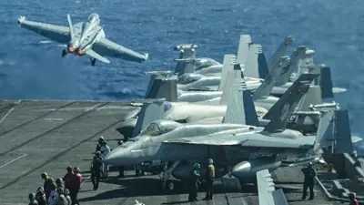 حاملة الطائرات الأمريكية يو إس إس كارل فينسن 