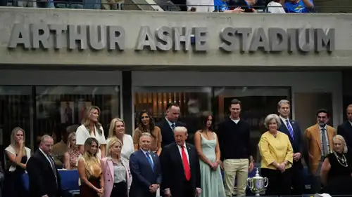 ترامب مع عدد من الشخصيات في المقصورة الشرفية لنهائي أمريكا المفتوحة 