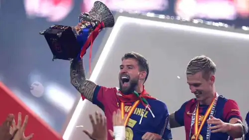 إينيغو مارتينيز نجم برشلونة