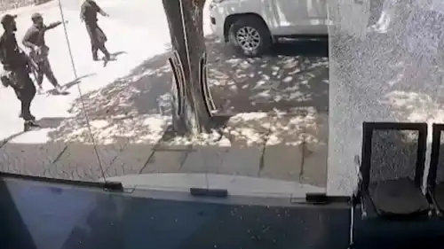 مشهد من فيديو يوثق إعداما ميدانيا في السويداء