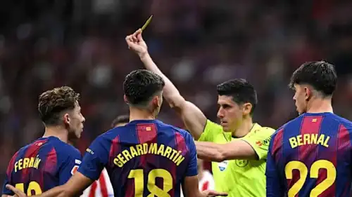 طرد جيرارد مارتن لاعب برشلونة