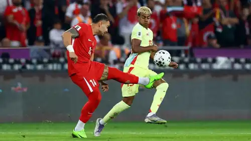 مباراة تركيا وإسبانيا في تصفيات كأس العالم