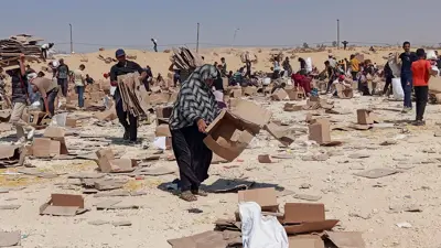 مشهد من نقطة لتوزيع المساعدات في رفح