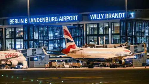 مطار برلين