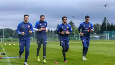 حمزة علاء مع مصطفى شوبير ومحمد الشناوي