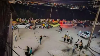 سوريون يهرعون إلى الخارج بعد الزلزال