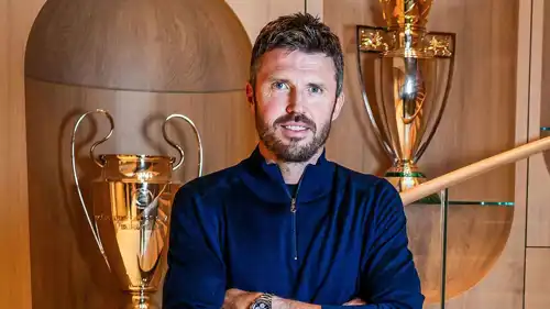 مايكل كاريك