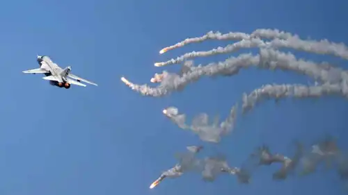 طائرة روسية تشن غارة على مواقع أوكرانية