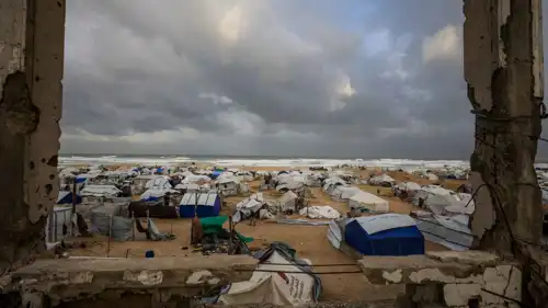 خيام نازحين في قطاع غزة اليوم الثلاثاء بالتزامن مع المنخفض