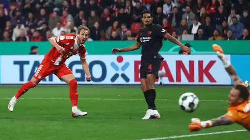 هاري كين يسجل في شباك ليفركوزن