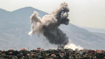 مشهد من الغارات الإسرائيلية على جنوب لبنان