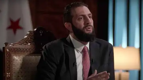 الرئيس السوري أحمد الشرع خلال مقابلة