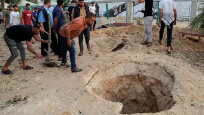 من موقع الغارات في محيط المستفى الأوروبي