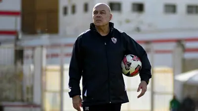 كريستيان غروس يتابع تدريبات الزمالك