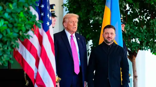 الرئيس الأمريكي دونالد ترامب مع الأوكراني فولوديمير زيلينسكي 