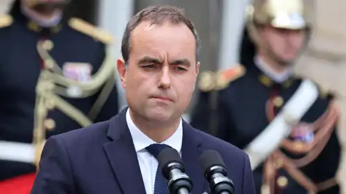 رئيس الوزراء الفرنسي سيباستيان لوكورنو