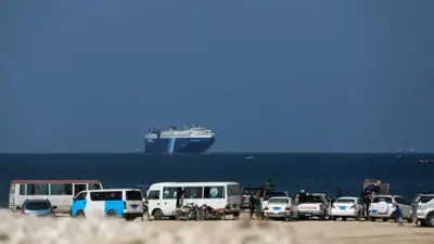 الحوثيون اعتادوا على مهاجمة السفن التجارية في البحر الأحمر