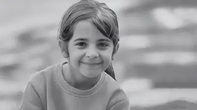 الطفلة التركية نارين 