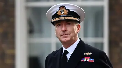 قائد القوات المسلحة البريطانية توني راداكين