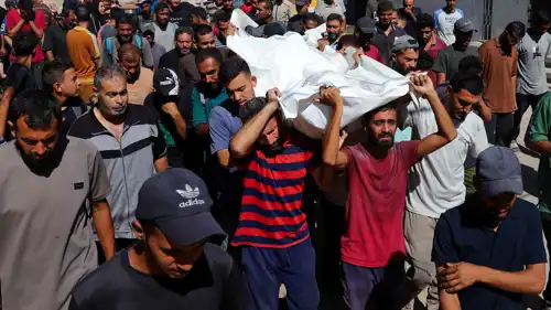 تشييع أحد ضحايا القصف الإسرائيلي على غزة 