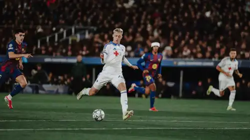 لقطة الهدف الأول لكوبنهاغن في مرمى برشلونة