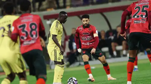 ساديو ماني في مباراة النصر ضد الخلود بالدوري السعودي