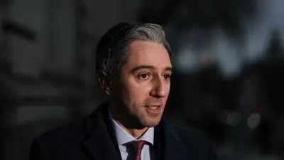  رئيس وزراء أيرلندا سيمون هاريس 