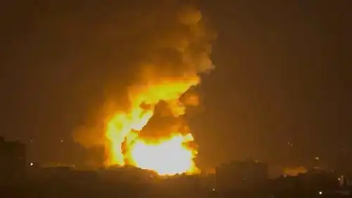 من الغارات الإسرائيلية على طهران