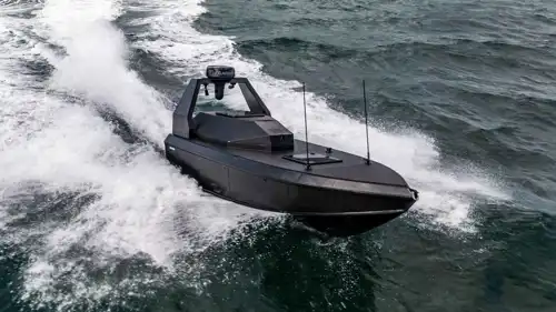 قارب غير ماهول