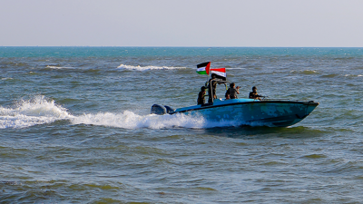 زورق يتبع لميليشيا الحوثي 
