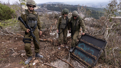 عناصر من الجيش الإسرائيلي بالقرب من الحدود مع لبنان