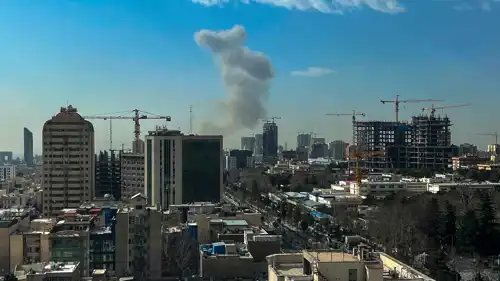 الدخان يتصاعد في طهران جراء غارة إسرائيلية