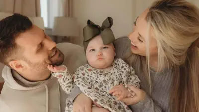 لورين جونسون وابنتها 