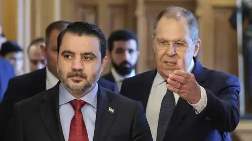 وزير الخارجية الروسي سيرغي لافروف ونظيره السوري أسعد الشيباني