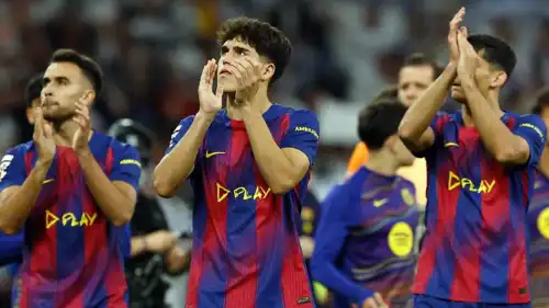 لاعبو برشلونة الإسباني