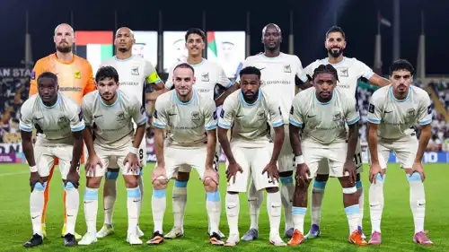 رايكوفيتش مع لاعبي الاتحاد 