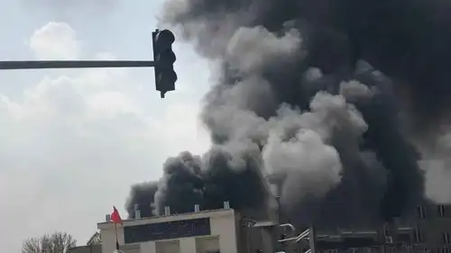 من موقع الحريق