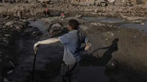 موقع تعدين حرفي للكوبالت والنحاس في الكونغو