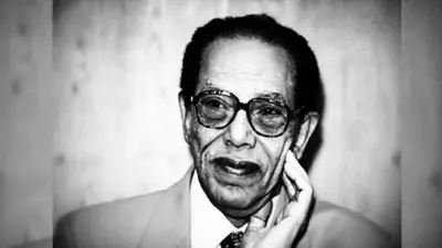 الراحل مصطفى محمود