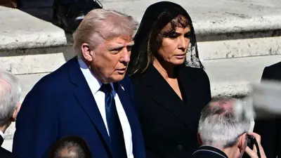ترامب وميلانيا بجنازة البابا فرنسيس