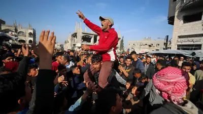 غزيون يتظاهرون ضد حماس