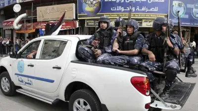 قوة من الشرطة الفلسطينية