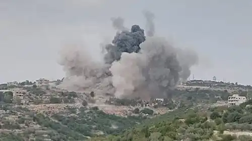 قصف إسرائيلي سابق على بلدة  مروحين جنوب لبنان