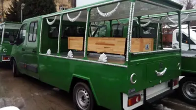 عربة نقل النعش