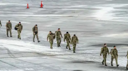 جنود دنماركيون في مطار نوك بغرينلاند، 19 يناير/كانون الثاني.