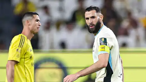 كريم بنزيما وكريستيانو رونالدو في مباراة النصر والاتحاد