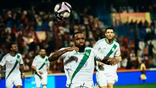 إيفان توني في مباراة الأهلي والقادسية